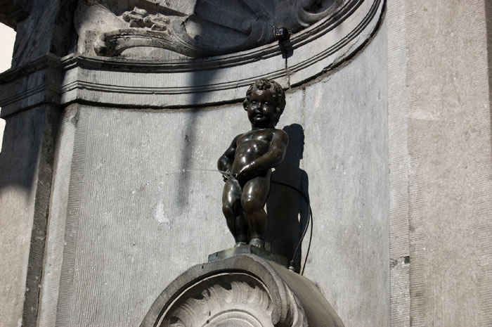 08 GOED-Bildungsreise Bruessel - Stadtrundgang - Am Manneken-Pis - DSC_9227